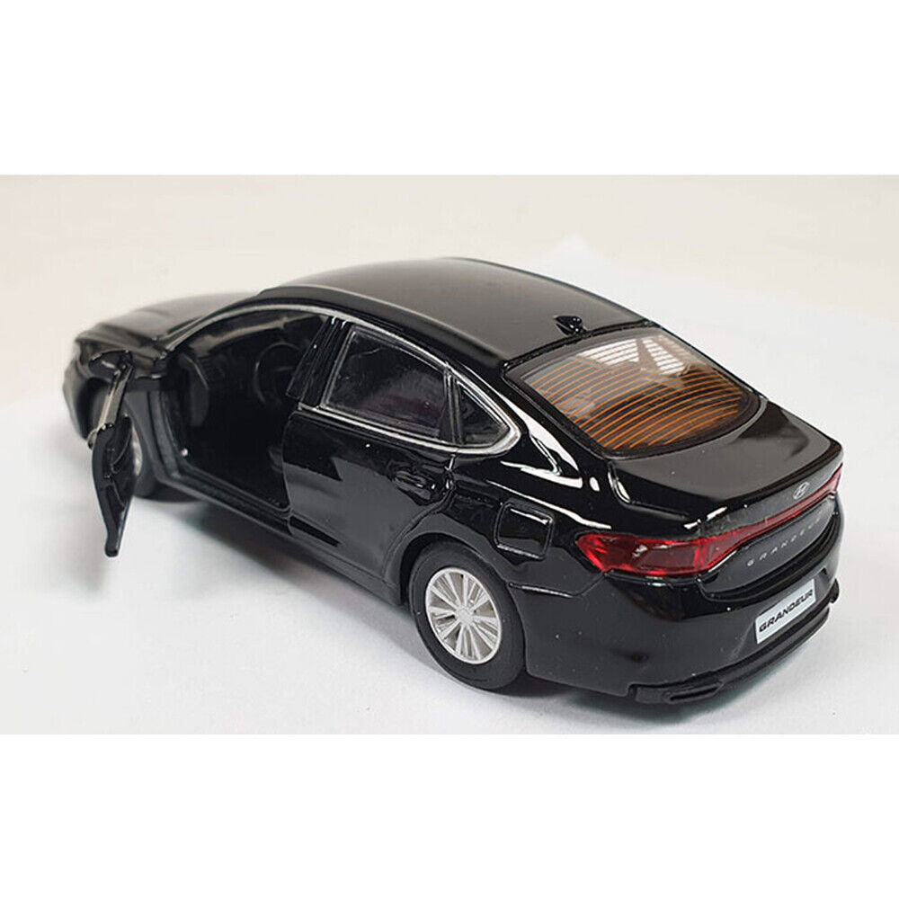 Hyundai Motor Car [Grandeur IG] Mini Diecast 1:38 Scale Miniature Display Toy